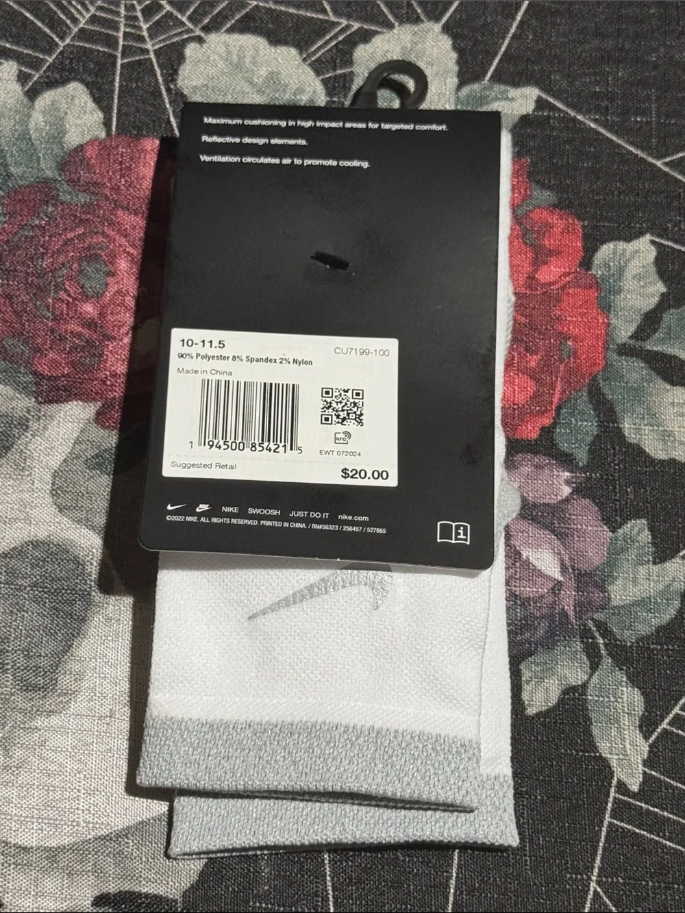 NWT NIKE DRI-FIT SPARK CUSHIONED CREW RUNNING SOCKS UNISEX WHITE/REFLECTIVE